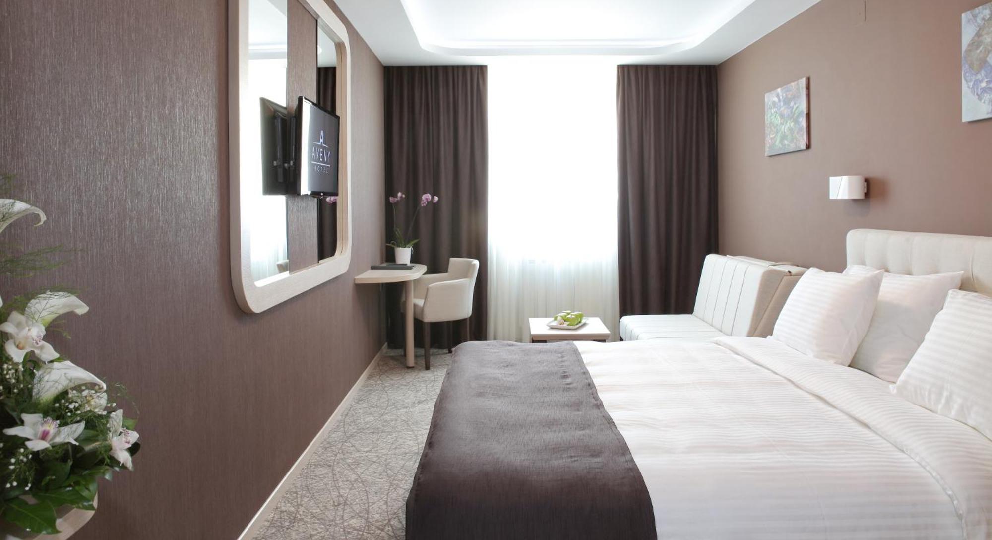 Garni Hotel Aveny Čačak Esterno foto